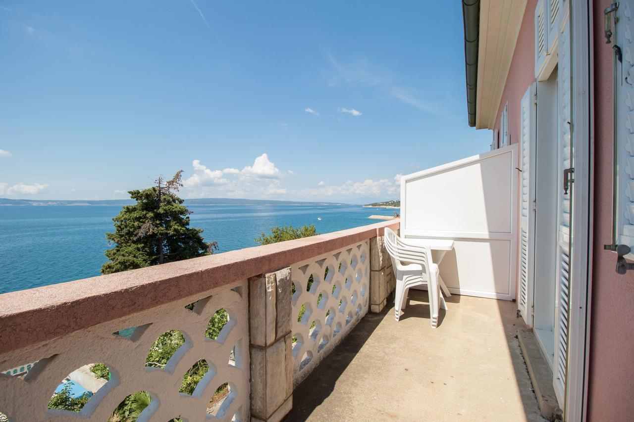 Apartments Josip By The Sea Novi Vinodolski Bagian luar foto
