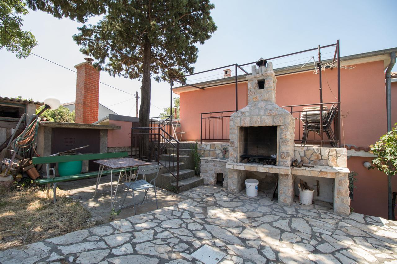 Apartments Josip By The Sea Novi Vinodolski Bagian luar foto