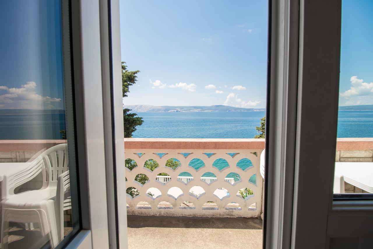 Apartments Josip By The Sea Novi Vinodolski Bagian luar foto
