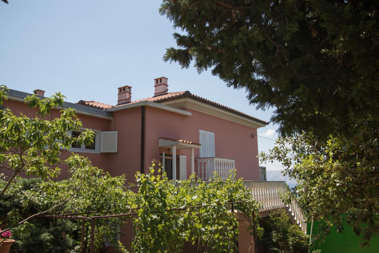 Apartments Josip By The Sea Novi Vinodolski Bagian luar foto