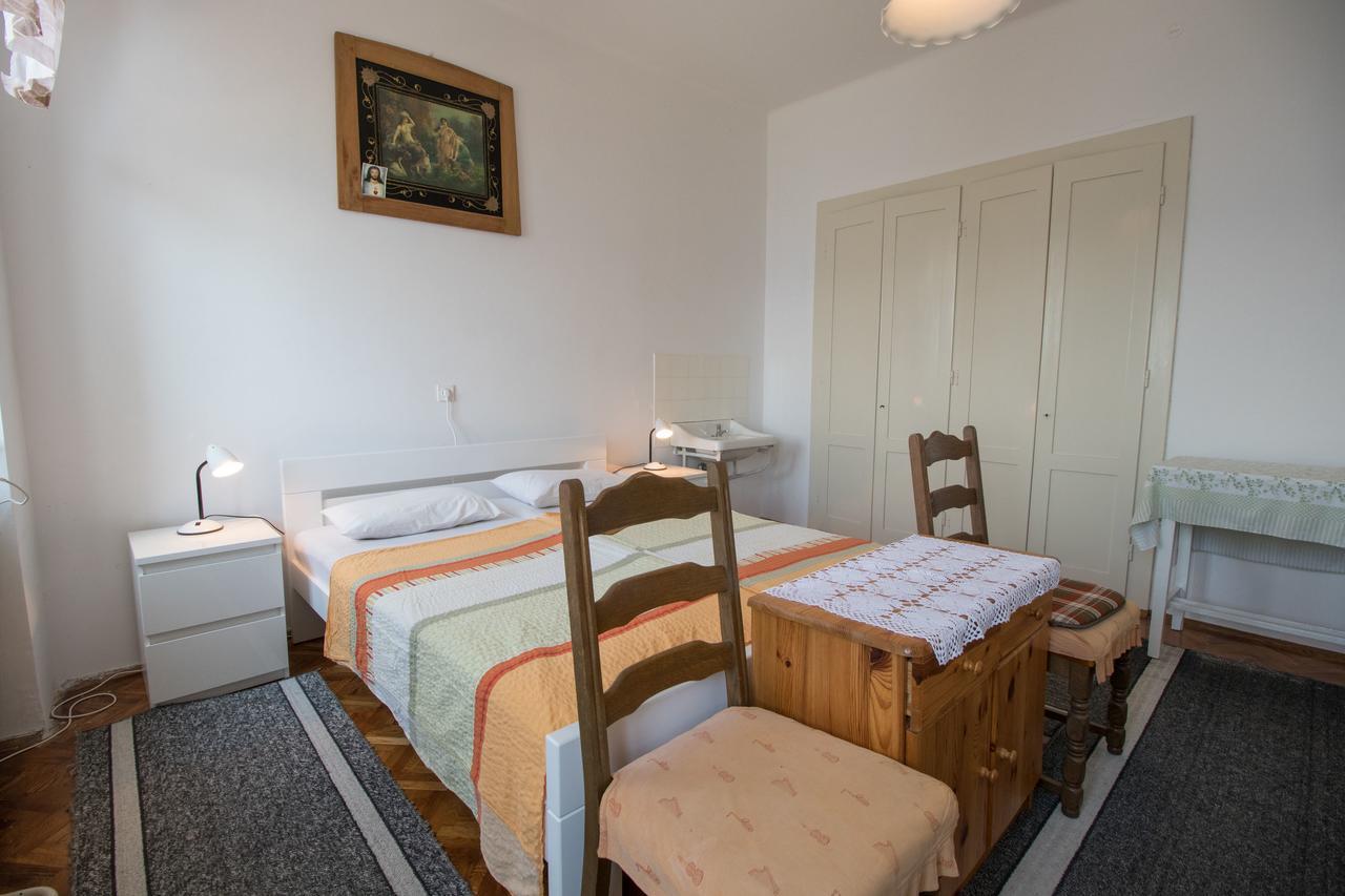 Apartments Josip By The Sea Novi Vinodolski Bagian luar foto