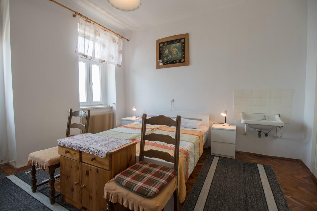 Apartments Josip By The Sea Novi Vinodolski Bagian luar foto