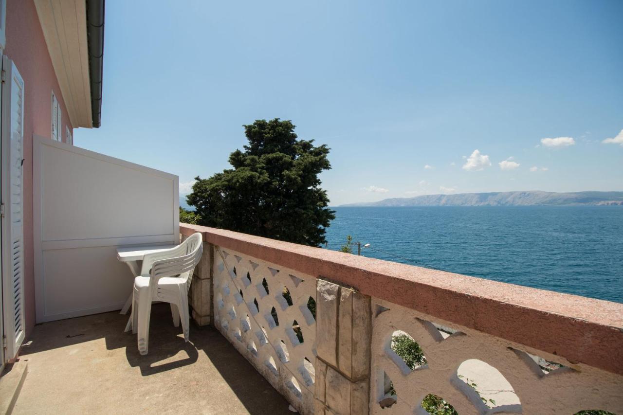 Apartments Josip By The Sea Novi Vinodolski Bagian luar foto